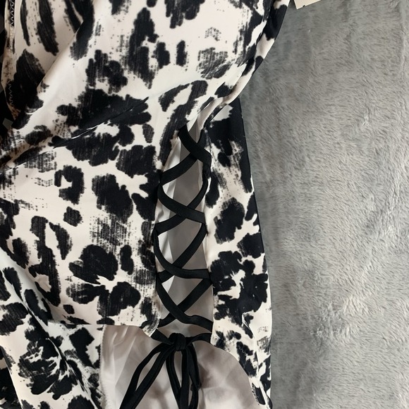 Bar III Women's Swimsuit M One Piece Lace Up Sides Animal Print Spot Garden NWT - Picture 3 of 8